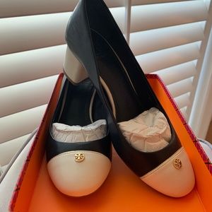 Tory Burch pump size 6